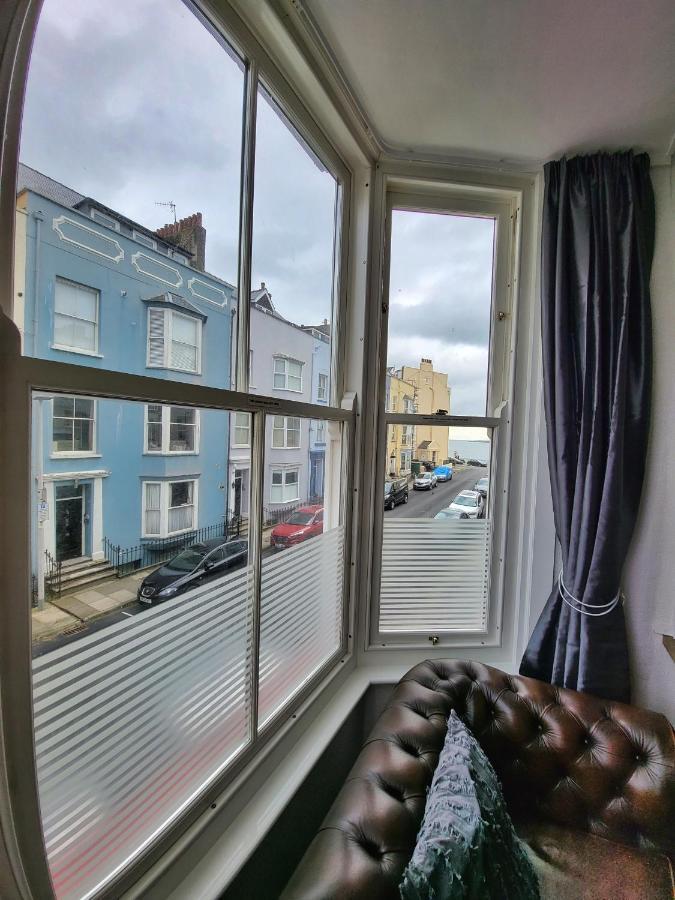 Ashby House Hotel Tenby Exterior photo